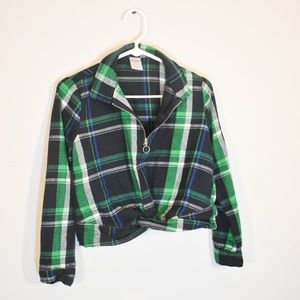 Crop long sleeve quarter zip flannel!